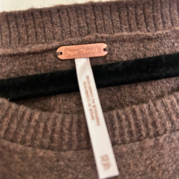Free People Cocoa Brown Crew Neck Sweater - Picture 4 of 4